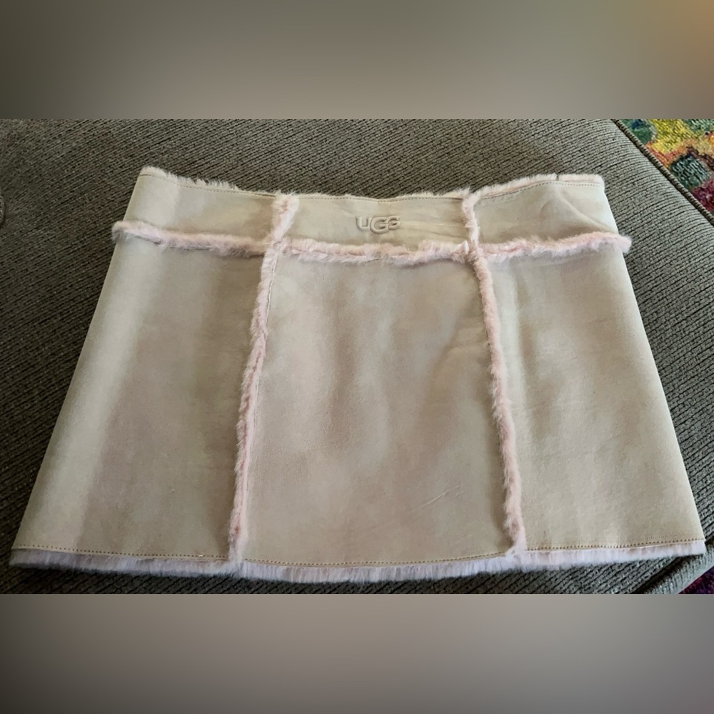 ‼️SOLD‼️Vintage UGG mini skirt